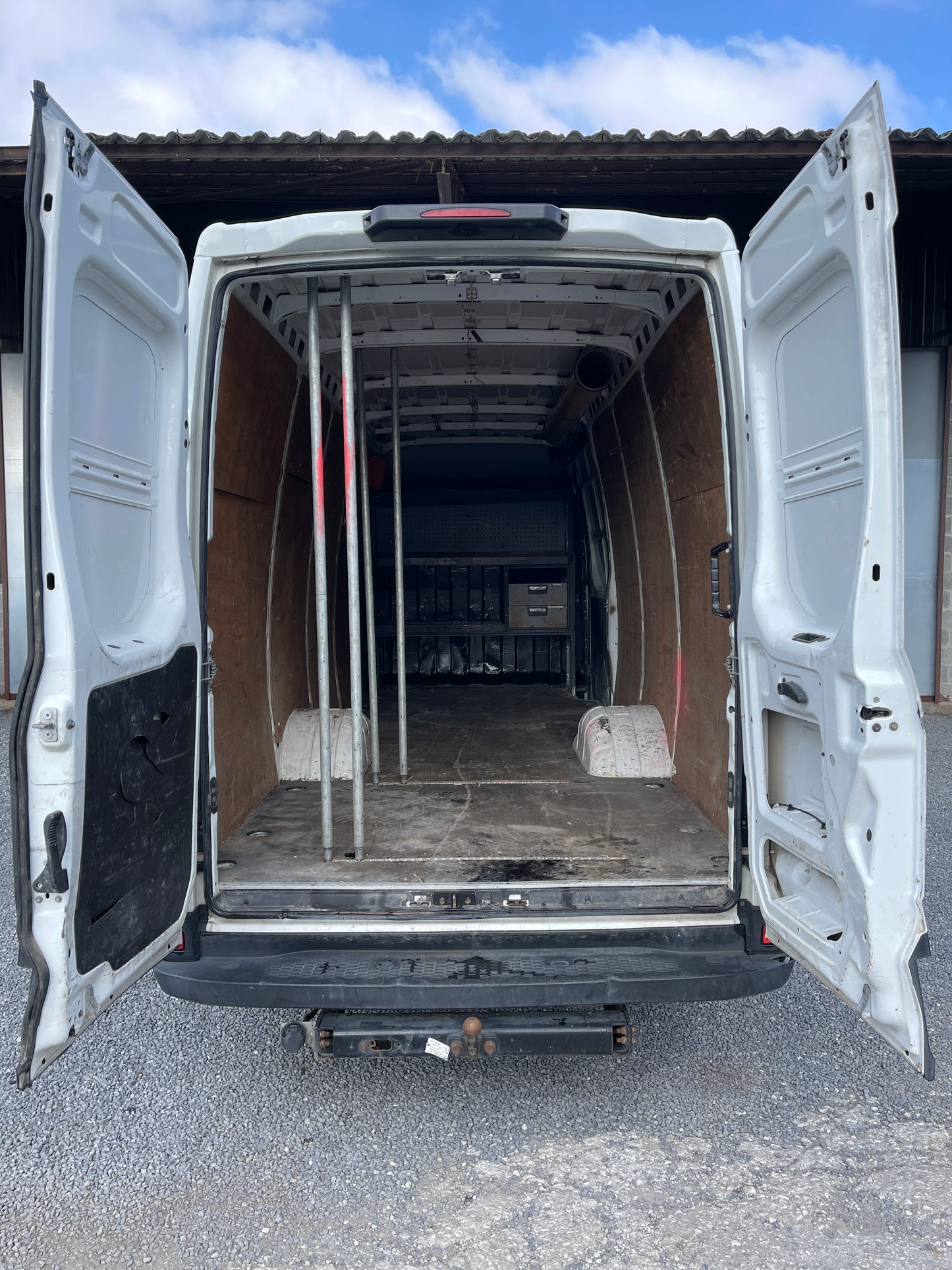 Iveco Daily 35C18 - Diesel - 3.0L 132kW/180cv - 05/2018 - 171 000 km - boîte automatique - Tva récupérable